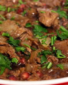 Куриная печень с гранатом и кунжутным соусом