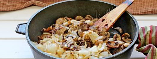 куриная печень с шампиньонами. Шаг 10