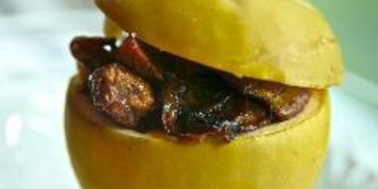 Куриная печень с яблоком