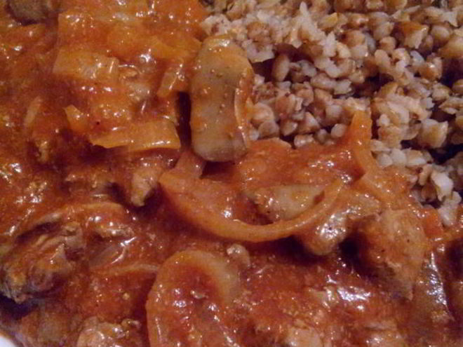 Рецепт куриной печени в томатном соусе