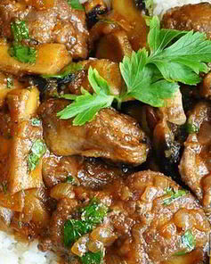 Куриная печенка с грибами и белым вином