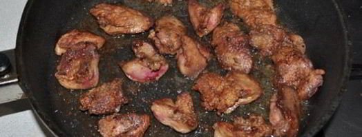 куриная печенка с грибами и белым вином. Шаг 8