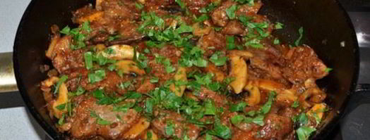 куриная печенка с грибами и белым вином. Шаг 10