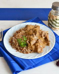 Печень куриная по строгановски