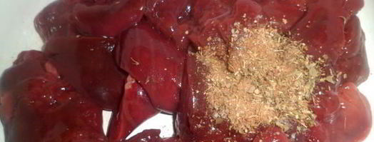 печень со стрелками чеснока. Шаг 4