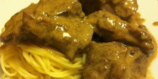 Печень ягненка в сметане