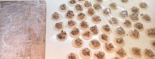 пельмени с рыбой и белыми грибами. Шаг 13