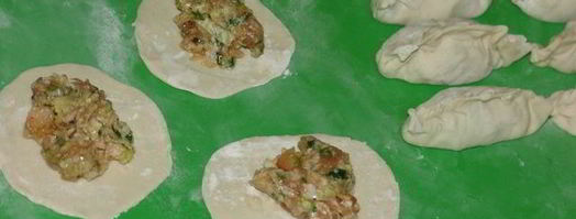 яки гедза — японские жареные пельмени. Шаг 3