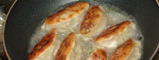 яки гедза — японские жареные пельмени. Шаг 4