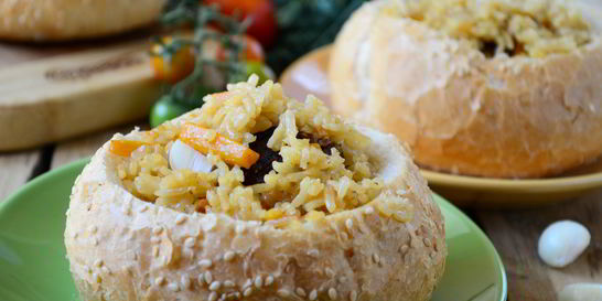Булочки, фаршированные пловом