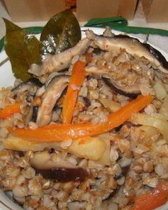 Плов из гречки с грибами