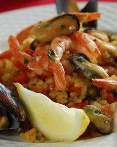 Плов с креветками и мидиями