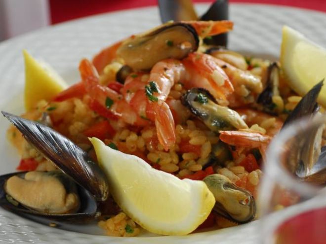 Рецепт плова с креветками и мидиями