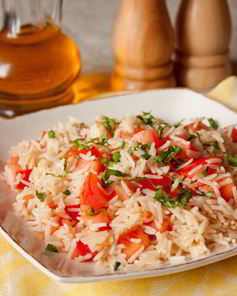 Рисовый пилав с помидорами и базиликом