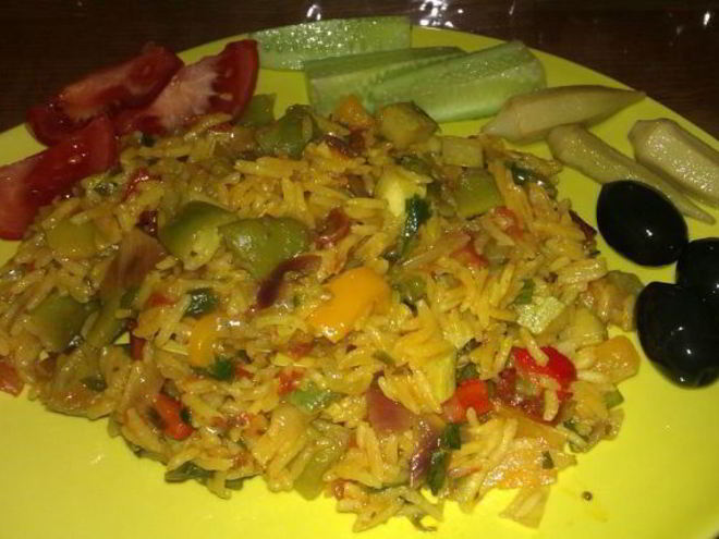 Рецепт яркой постной паэльи с овощами