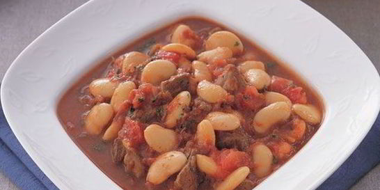 Мясное рагу с белой фасолью