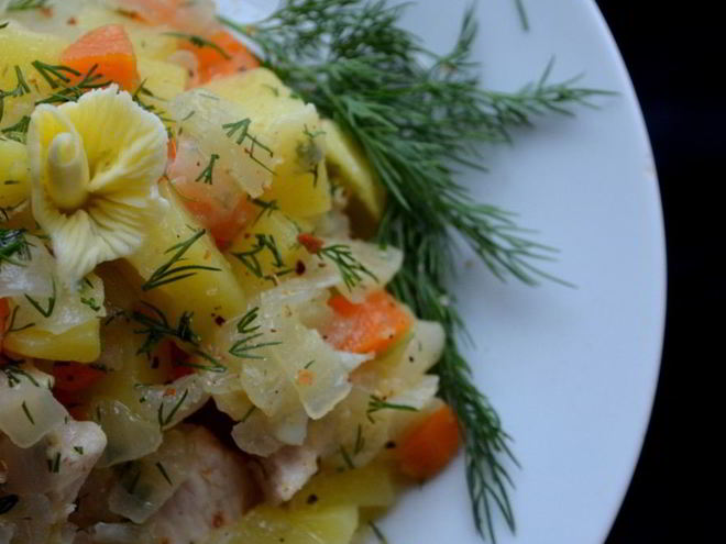 Рецепт овощного рагу с куриным филе