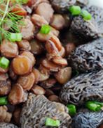 Рагу из чечевицы со сморчками и луком