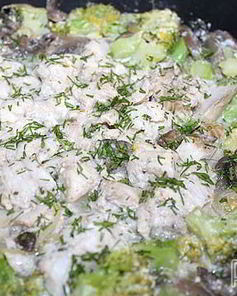 Рагу из минтая с шампиньонами и брокколи