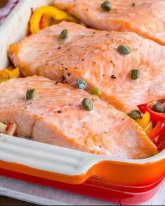 Запеченное рагу из рыбы с перцем