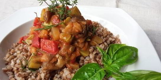 Рататуй с гречневой кашей