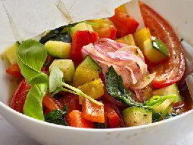 Рецепт рататуя с миндально-чесночным соусом