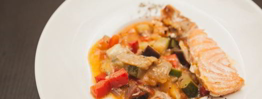 яркий рататуй с семгой. Шаг 15