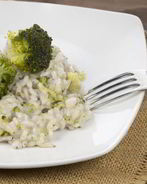 Ризотто с брокколи, орехами и сыром