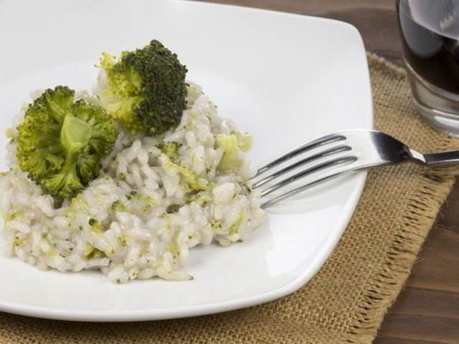 Рецепт ризотто с брокколи, орехами и сыром