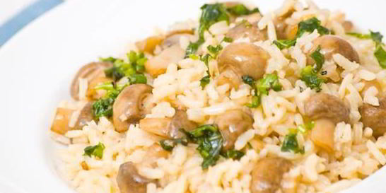 Ризотто с грибами, брокколи и миндалем