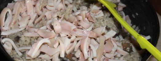 ризотто с кальмарами и шампиньонами. Шаг 10