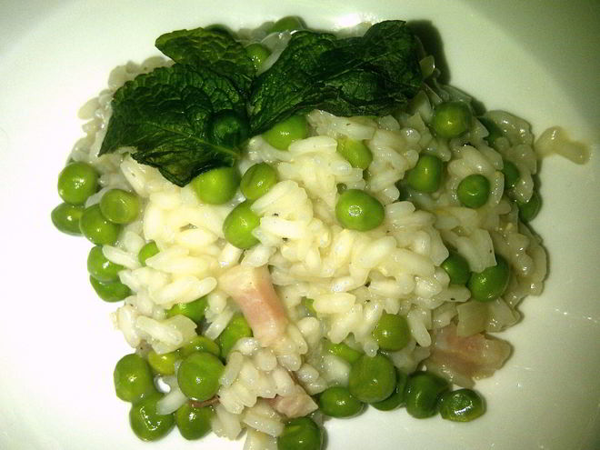 Рецепт ризотто с панчеттой, зеленым горошком и мятой