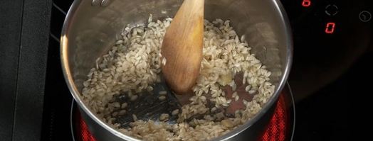 сибас на свекольном ризотто со сливочно-сырным соусом. Шаг 3