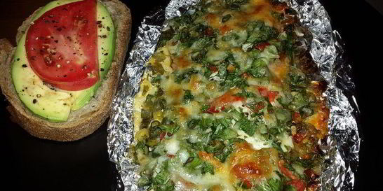 Филе лаврака, запеченное с зеленью и сыром