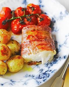 Лимонелла запеченная с картофелем и помидорами черри