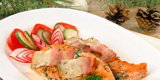 Лосось с чесночным соусом