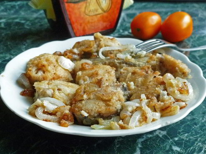 Рецепт минтая на сковороде с луком