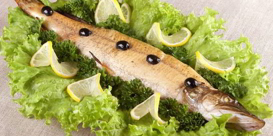 Щука фаршированная по-домашнему