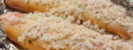 янтарная форель, запеченная с луком. Шаг 5