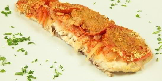 Запеченная рыба в томатном соусе