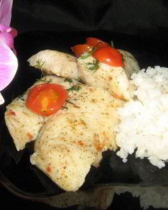 Запеченная в пакете рыба с помидорами черри