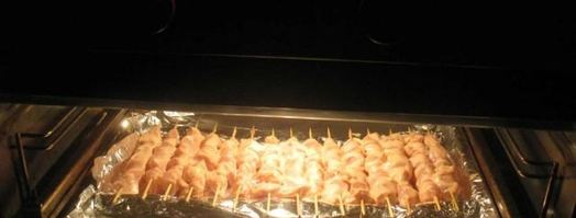 куриный шашлык в духовке на шпажках. Шаг 9