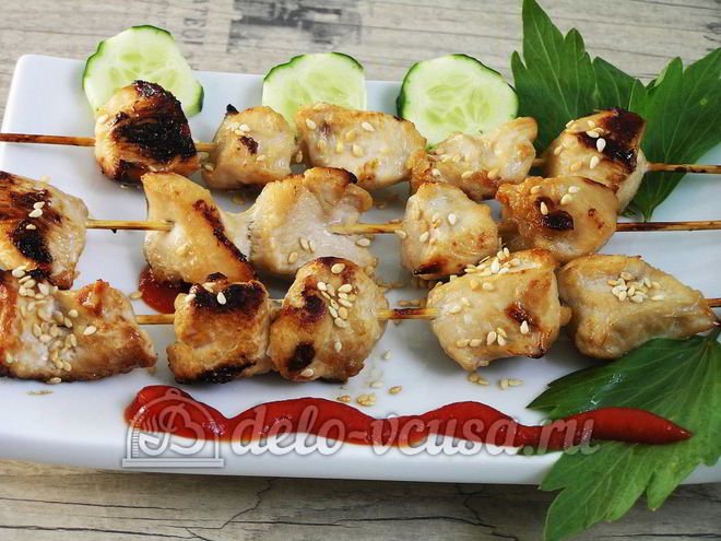 Рецепт куриных шашлычков на шпажках