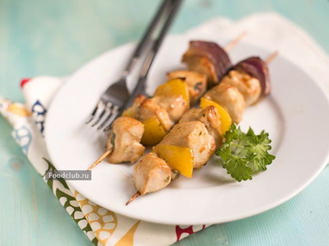 Рецепт куриных шашлычков с овощами