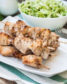 Куриные шашлыки на шпажках