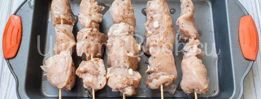 куриные шашлыки на шпажках. Шаг 3