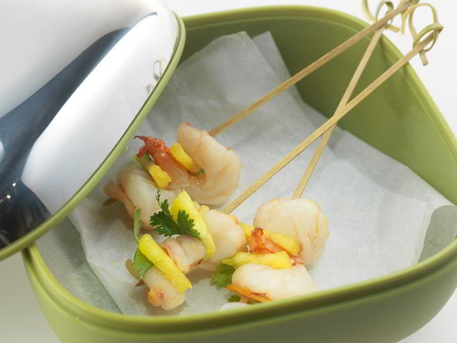 Рецепт шашлычков из креветок и ананасов