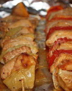 Шашлык из мяса свинины на шпажках в духовке