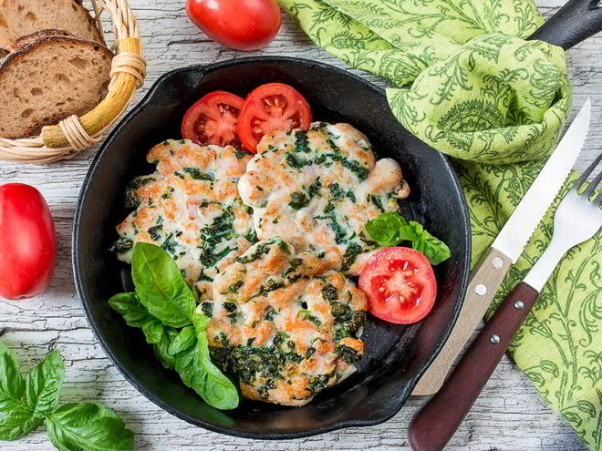Рецепт рубленых куриных шницелей со шпинатом