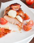 Шницель из индейки помидоры-моцарелла